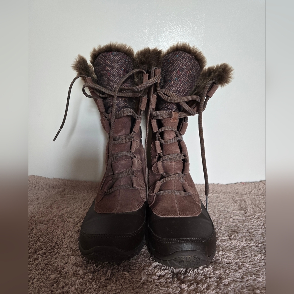The North Face Brown Winter Boots with Fur Trim and Rubber Sole